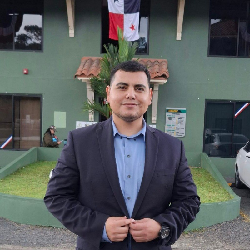 Mtro. Oscar Yhosier Mendoza Parra